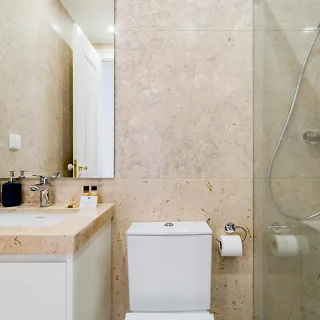 Life Is Good In Baixa Apartamento