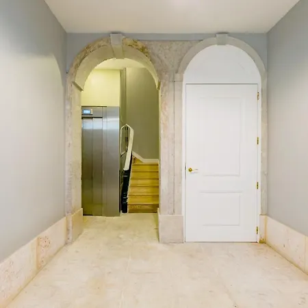 Life Is Good In Baixa *